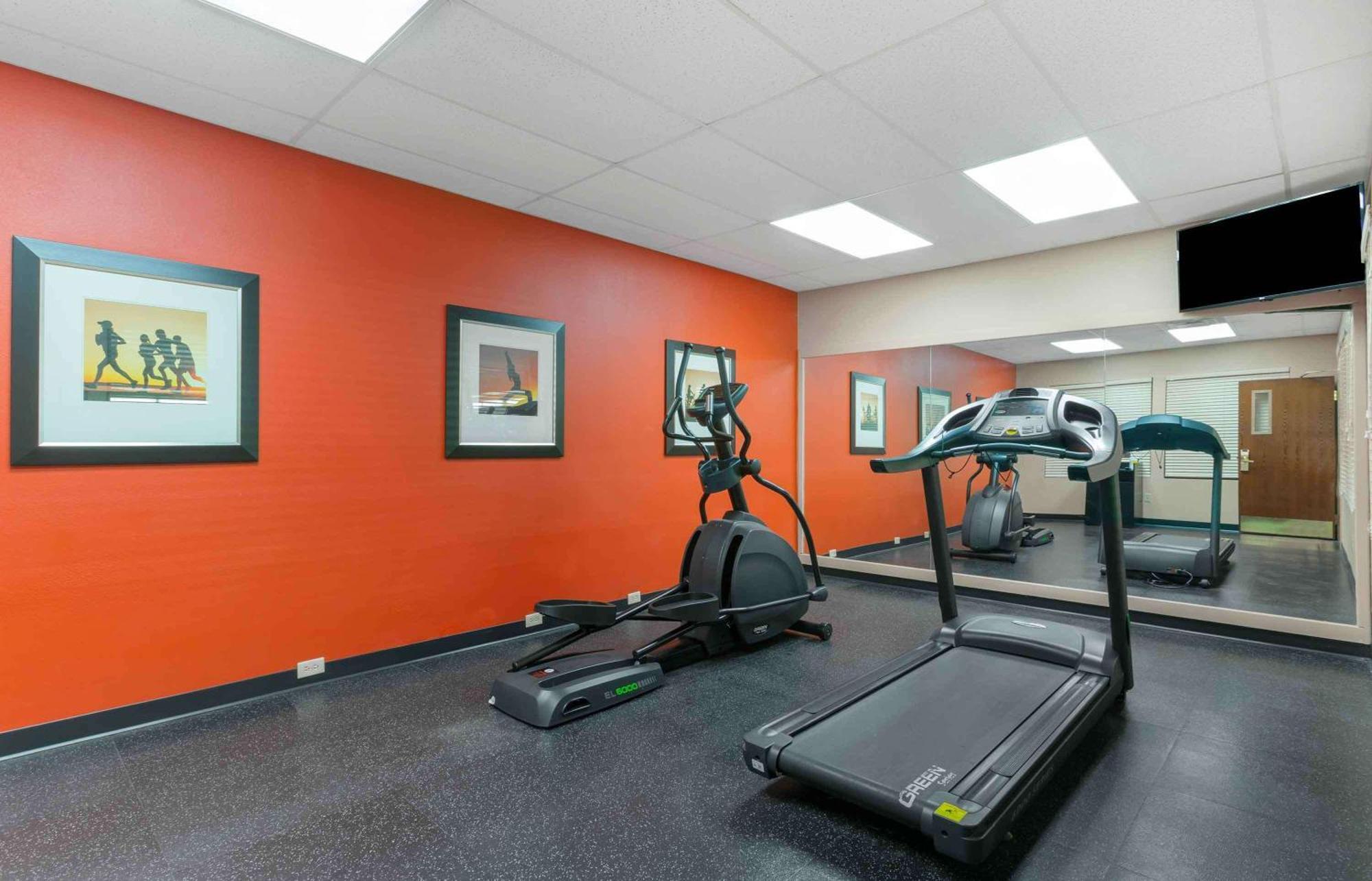 Extended Stay America Suites - Findlay - Tiffin Avenue Bagian luar foto